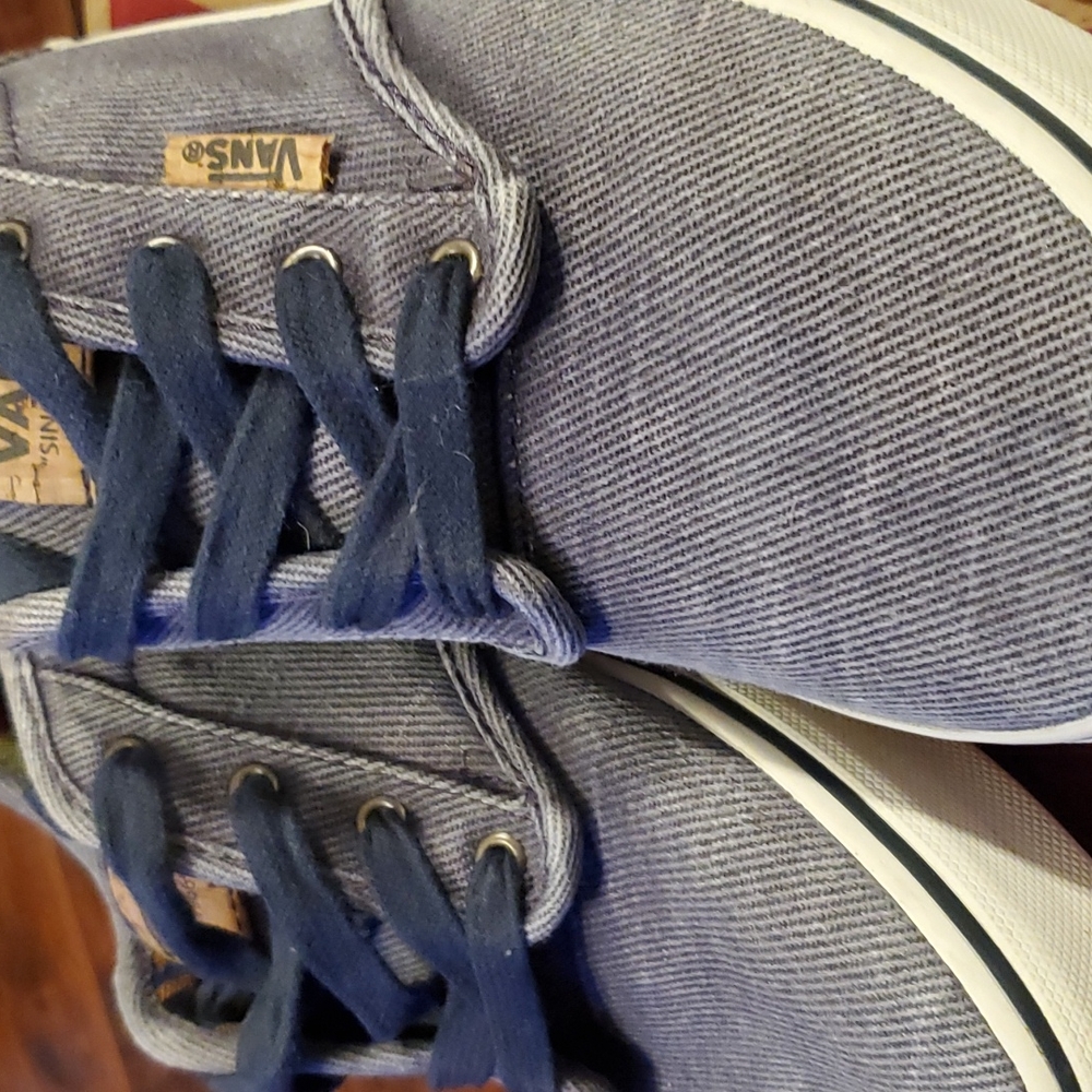 Shoes - Picture 3 of 6